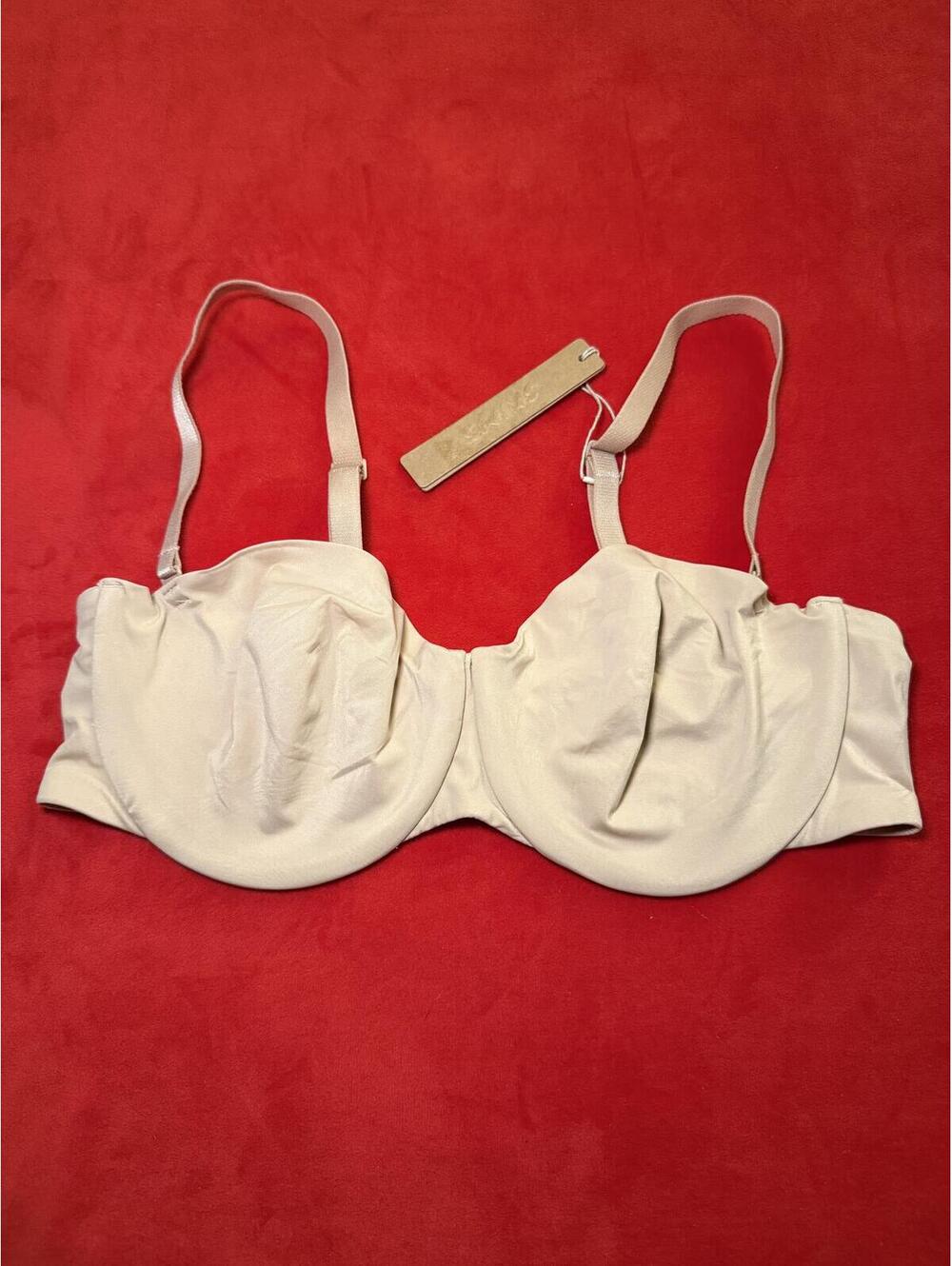Skims Smoothing Intimates Unlined Strapless Bra Color Clay Size 36B